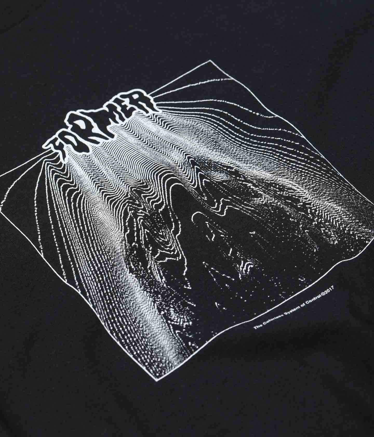 FORMER Liable T-shirt Black Lines Snow Boutique