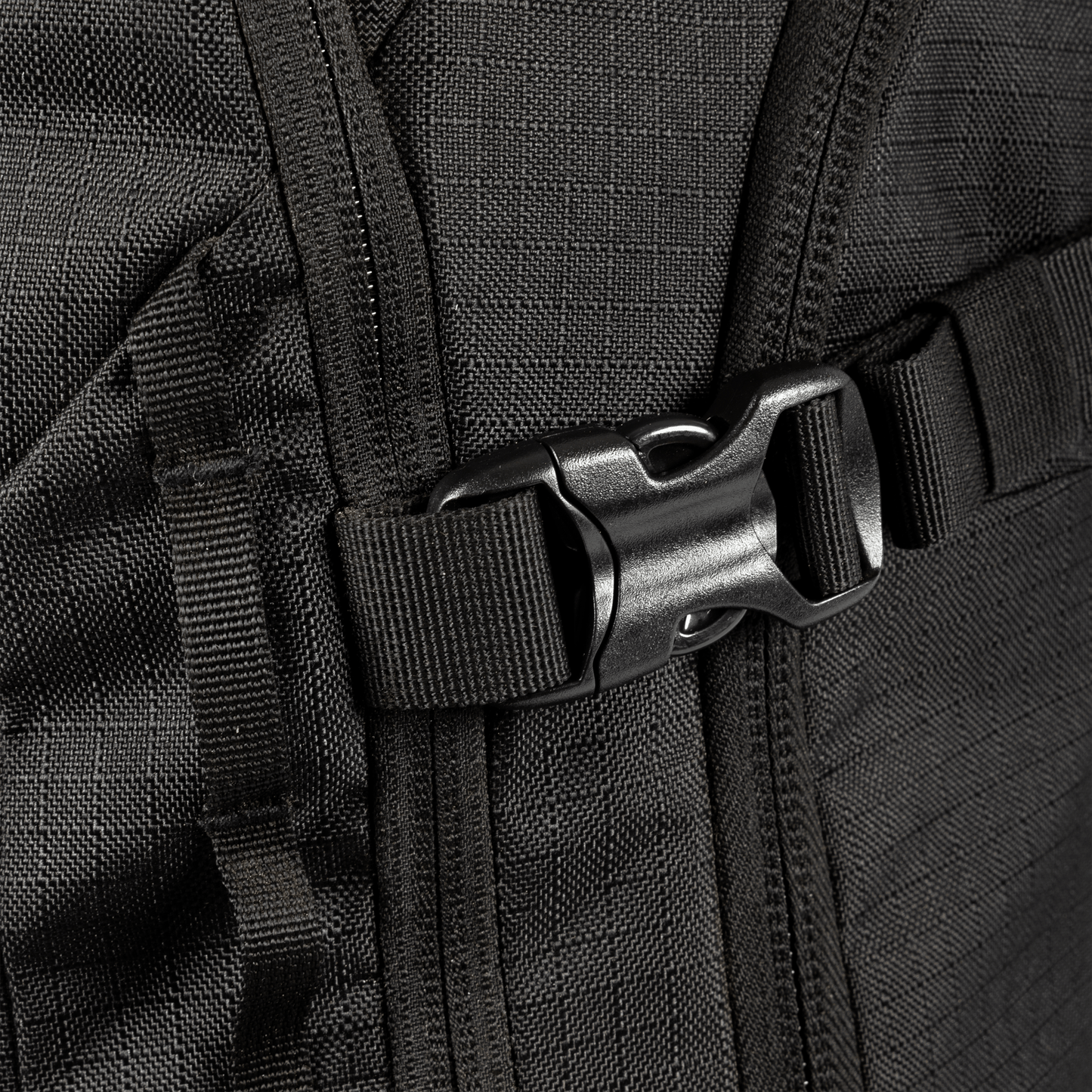 JONES Bag Further 25L Stealth Black Os Lines Snow Boutique