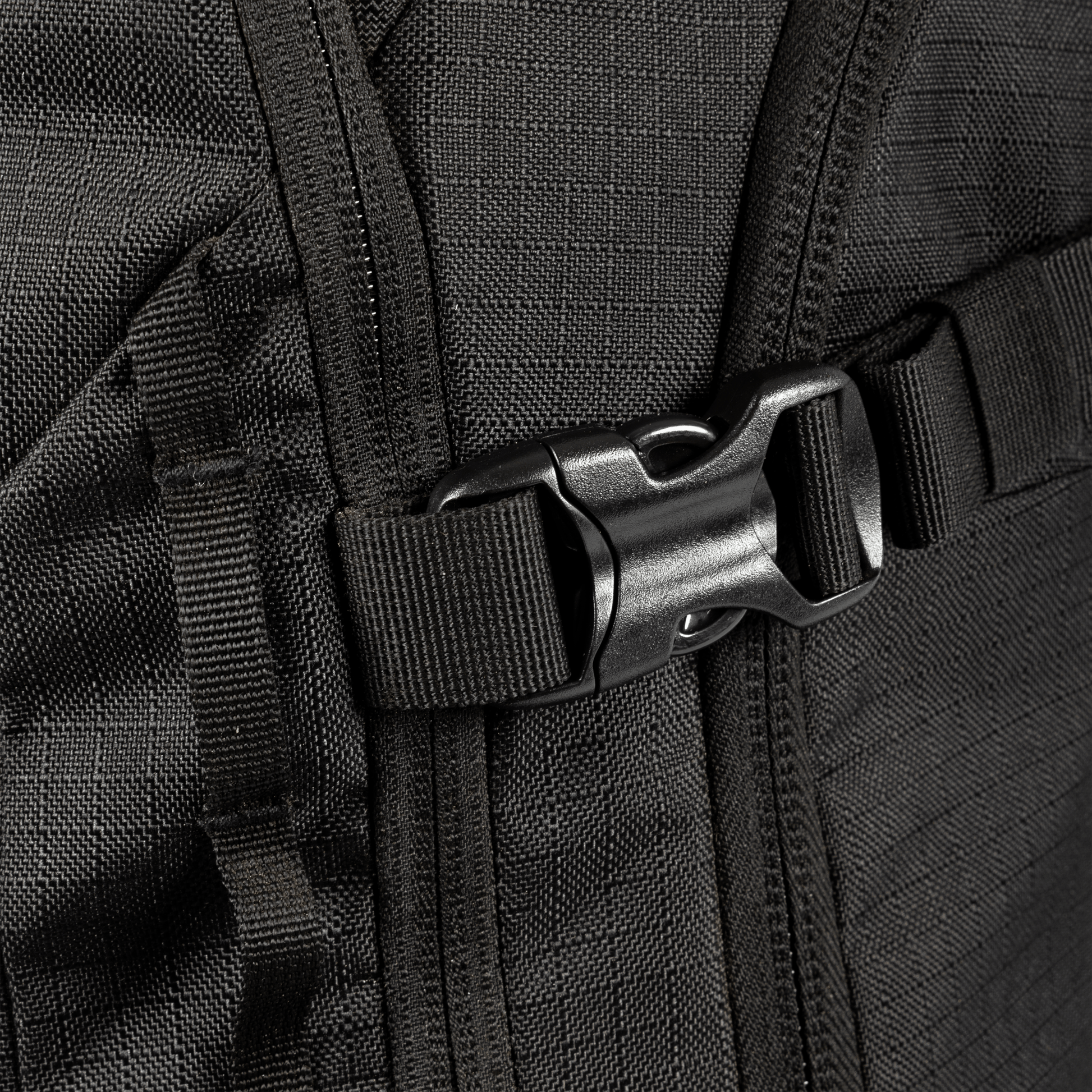 JONES Bag Further 25L Stealth Black Os Lines Snow Boutique